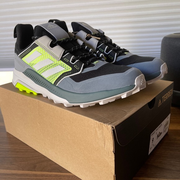 NEW Adidas Men's Terrex Trailmaker Hiking Shoes Lightweight B/W/Solar Yellow - Picture 2 of 7